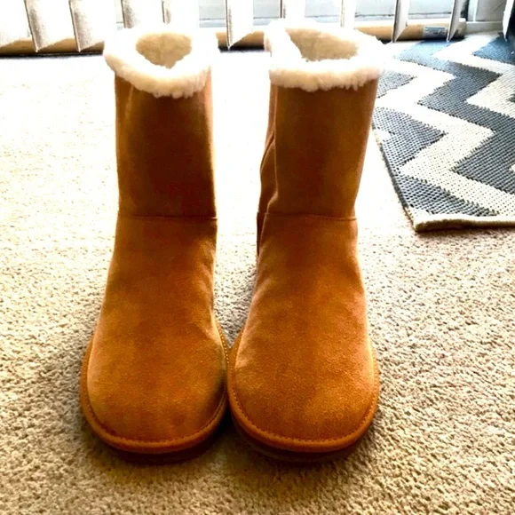 Kate Spade Boots, NIB, Nubuck Short Boots, Ugg type, Warm, Bow & Logo